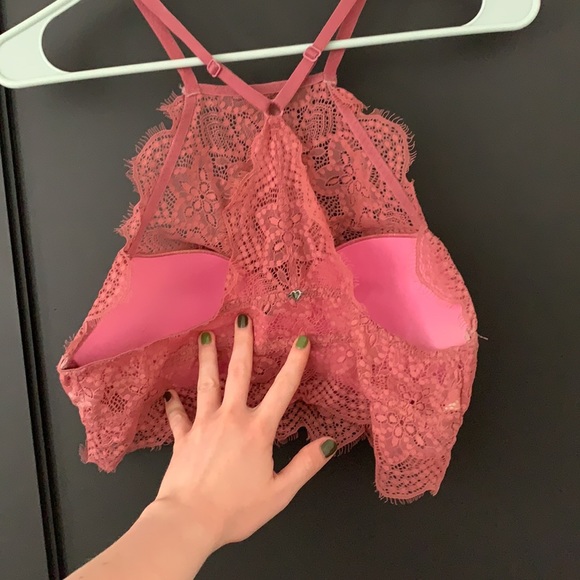 PINK Victoria's secret highneck lace bra - Picture 2 of 3